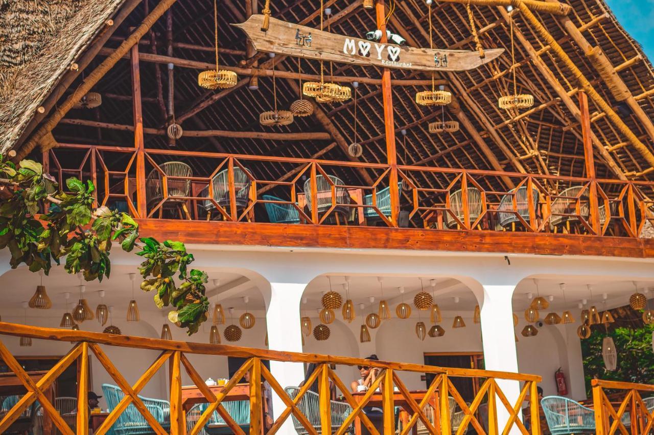 Zanzibella Hotel & Spa Кивенгва Экстерьер фото The interior of the restaurant