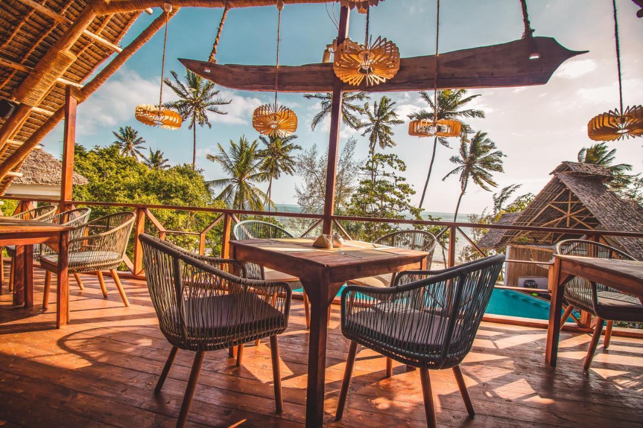 Zanzibella Hotel & Spa Кивенгва Экстерьер фото The View Bar