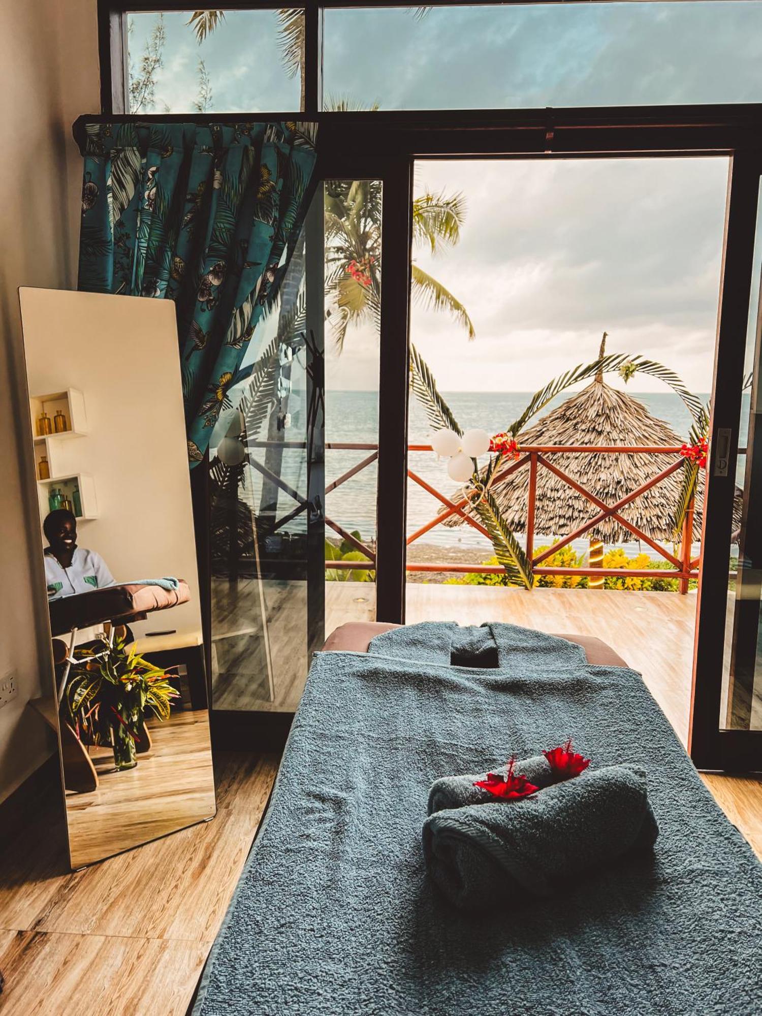 Zanzibella Hotel & Spa Кивенгва Экстерьер фото Spa at the Palm Beach Hotel